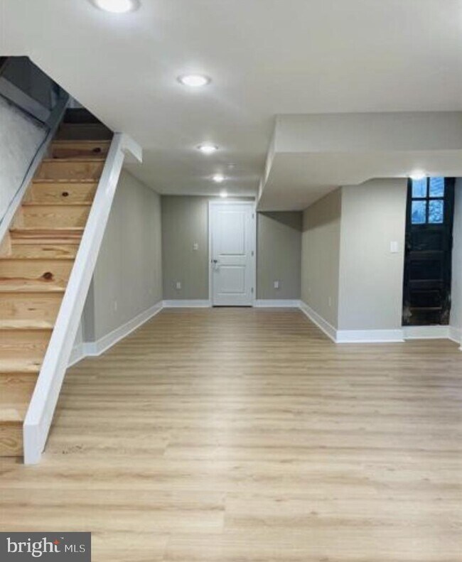 Foto del edificio - 2725 Moore St