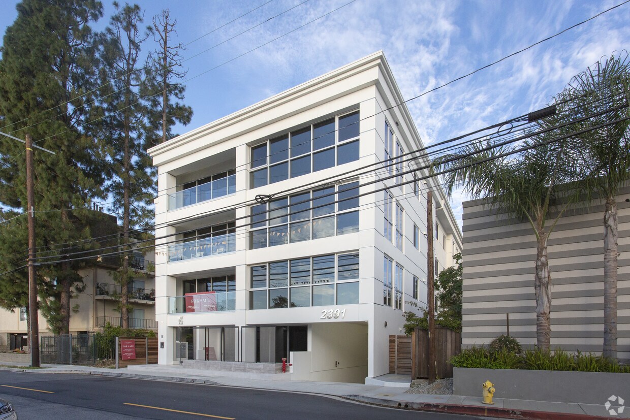 Building Photo - One Bel Air