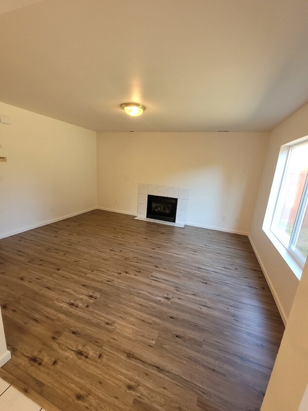 Primary Photo - Spacious 3-Bedroom Duplex with 2.5 Baths i...