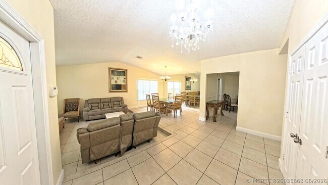 Foto del edificio - 13484 Jonquil Ct
