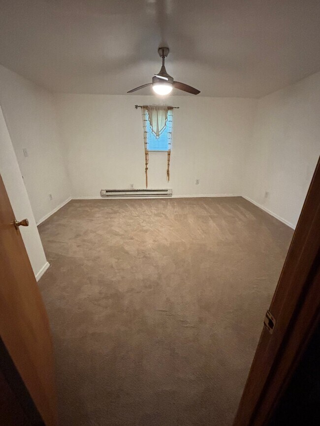 Foto del edificio - 7407 Orcutt Ave