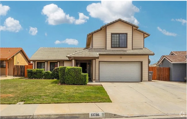 Building Photo - 13786 Sylmar Dr