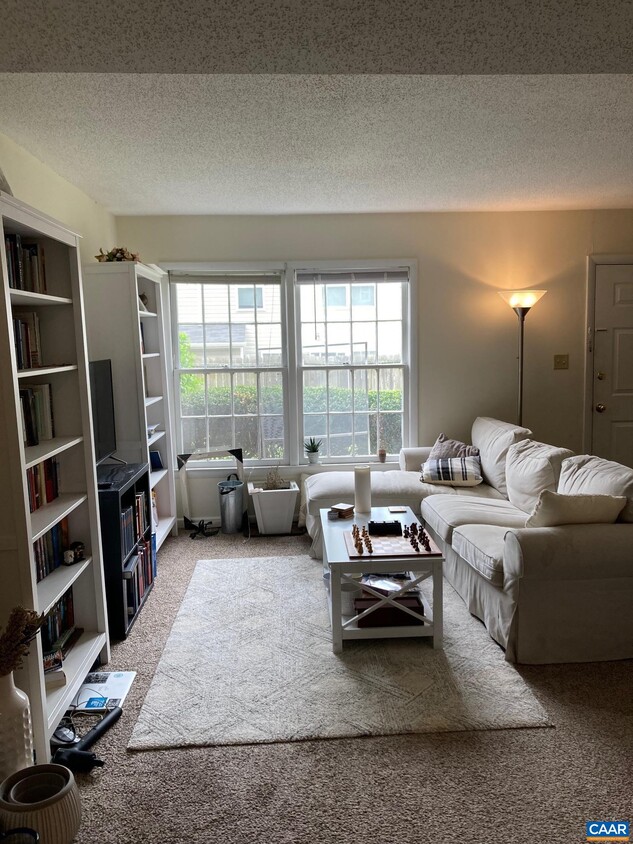 Foto principal - 2527 Hydraulic Rd