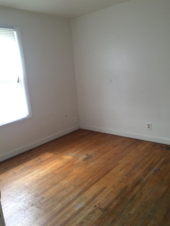 Building Photo - 1235 W Mullan Ave