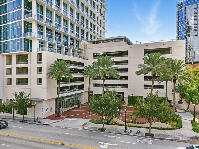 Foto del edificio - 150 E Robinson St