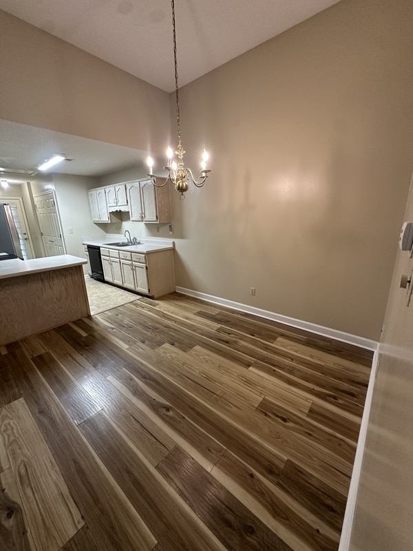 Foto del edificio - 1844 Eagle Shore Dr