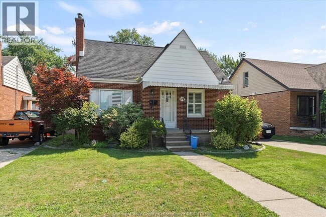 Building Photo - 852 Buckingham Rd