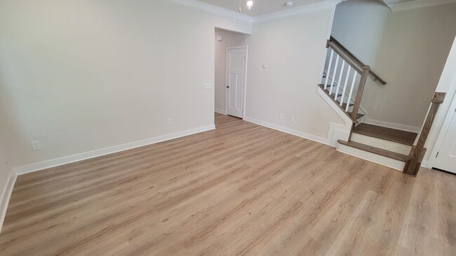 Building Photo - 3 Bed, 2.5 Townhome in Mauldin is Available