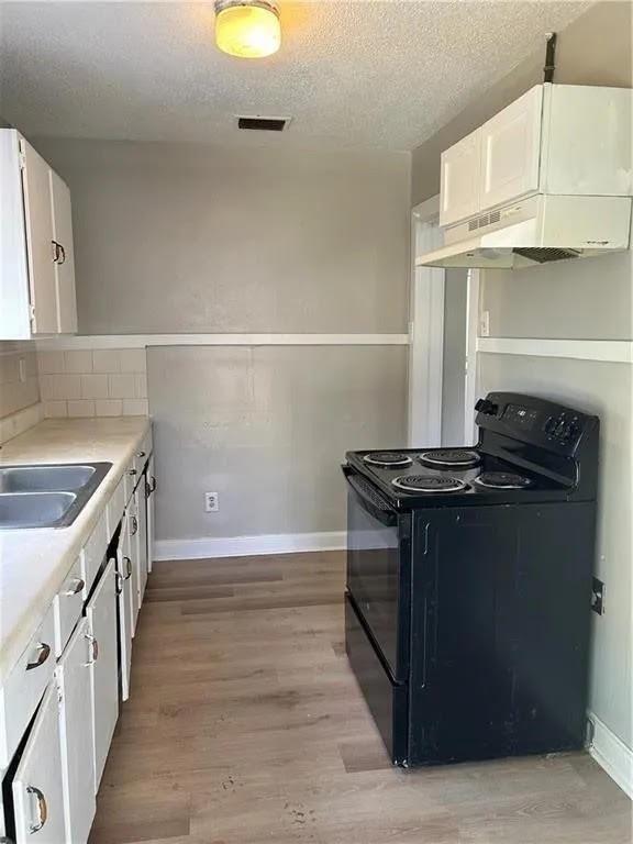 Foto del edificio - 643 Gehrig Ave