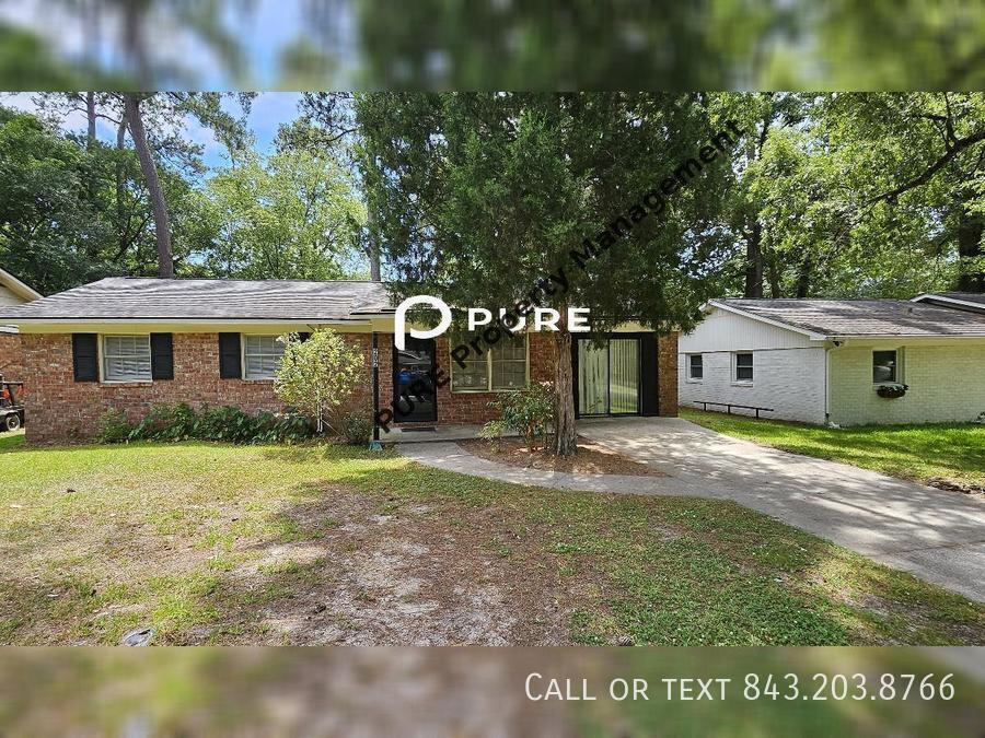 Primary Photo - 202 Elliott Dr