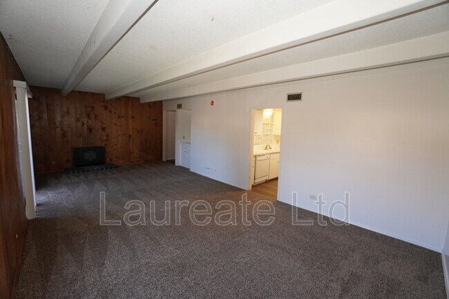 Building Photo - 9995 E Harvard Ave