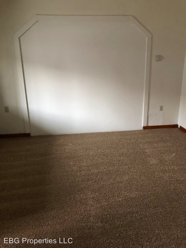 Building Photo - 2 br, 1 bath House - 111 Orchard Street