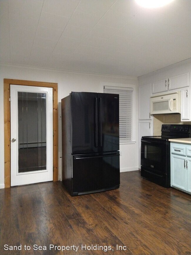 Building Photo - 4 br, 1.5 bath House - 55 Bogel Road