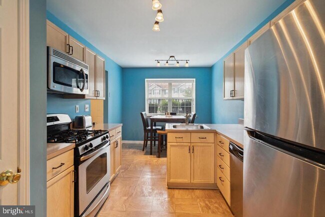 Foto del edificio - 105 Hawthorne Ct