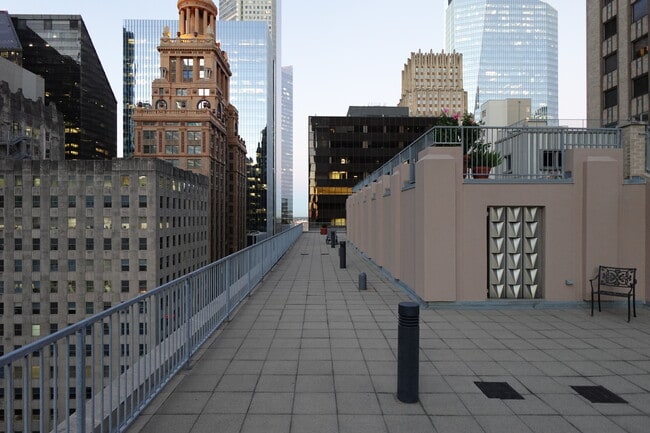 Photo - 914 Main St House