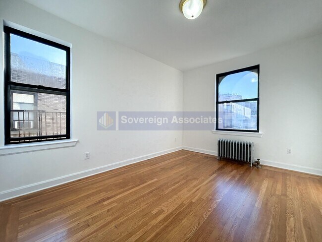 Foto del edificio - 590 Fort Washington Ave