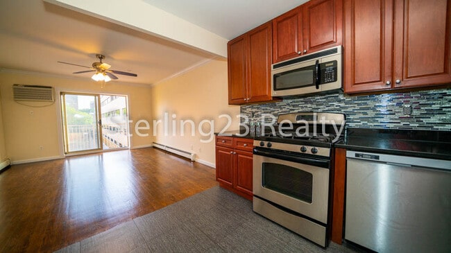 Building Photo - 3113 23rd St