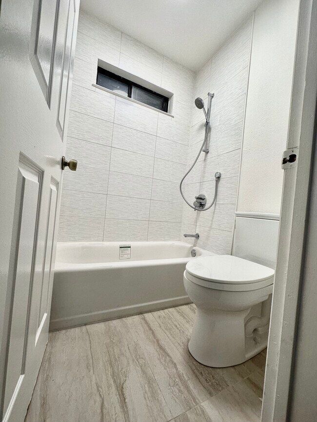 411 N Villa Way Unit 411, Walnut Creek, CA 94595 Condo for Rent in