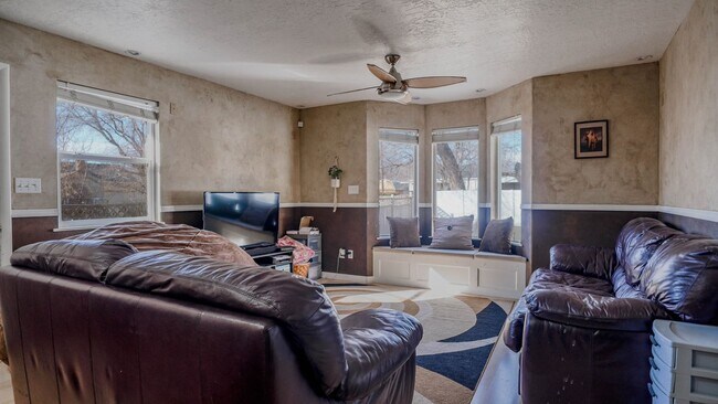 Building Photo - Beautiful 3 bedroom in Provo