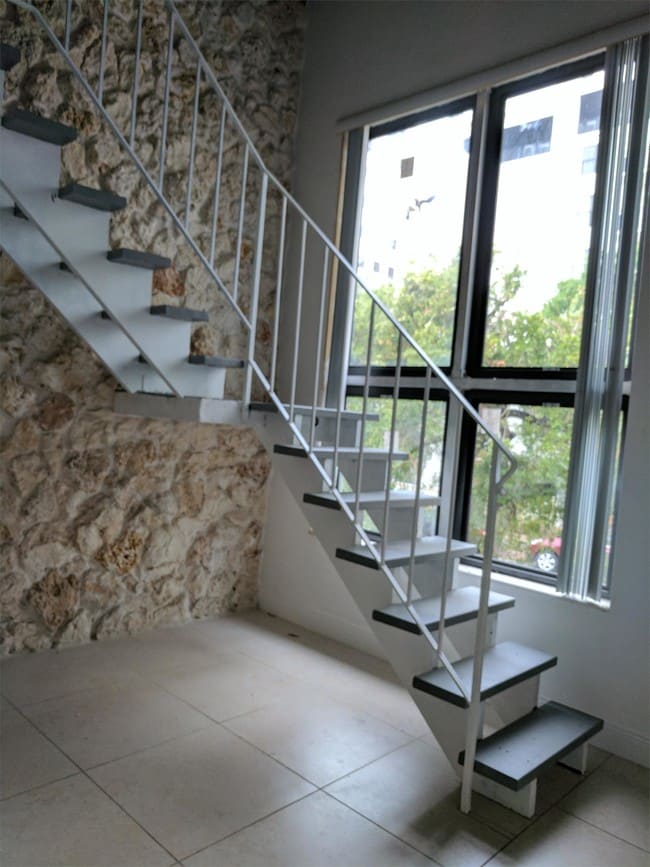 Building Photo - 24 Calabria Ave
