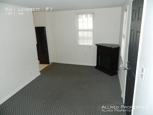 Foto del edificio - 621 N Leverett Ave
