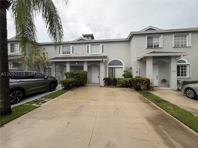 Building Photo - 4776 SW 13th Pl