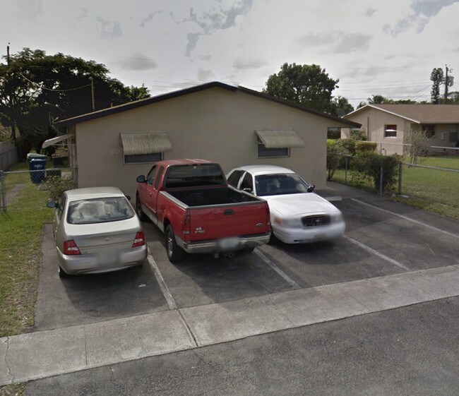 Building Photo - 5310 NW 16th St