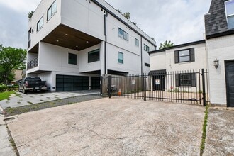Building Photo - 6114 Kirby Dr