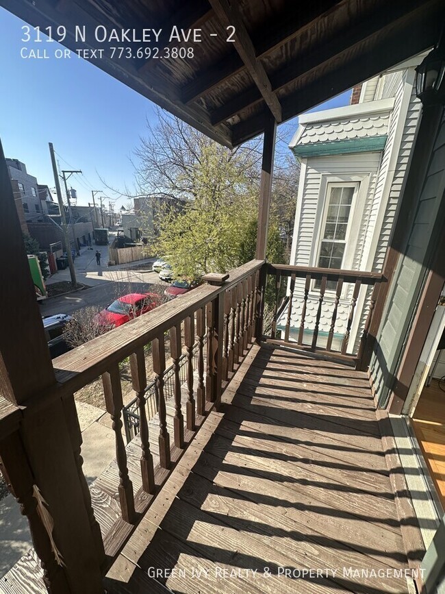 Foto del edificio - 3119 N Oakley Ave