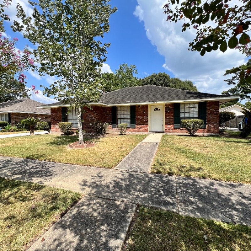 2237 Cully Dr, Baton Rouge, LA 70816 House Rental in Baton Rouge, LA