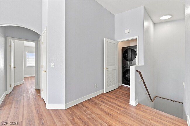 Foto del edificio - 6060 Allred Pl