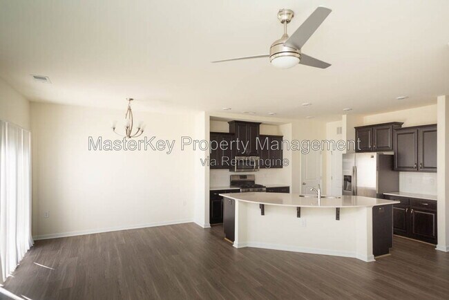 Foto del edificio - 1413 Trilogy Blvd