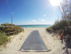 Building Photo - 540 74th St