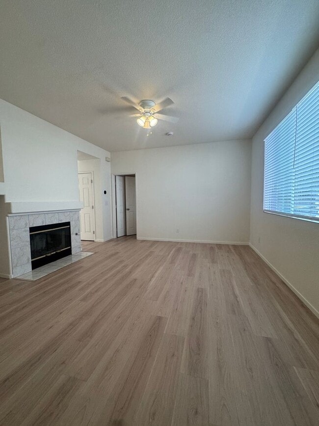 Building Photo - Beautiful 4BD, 2.5BA Home in a Great Location!