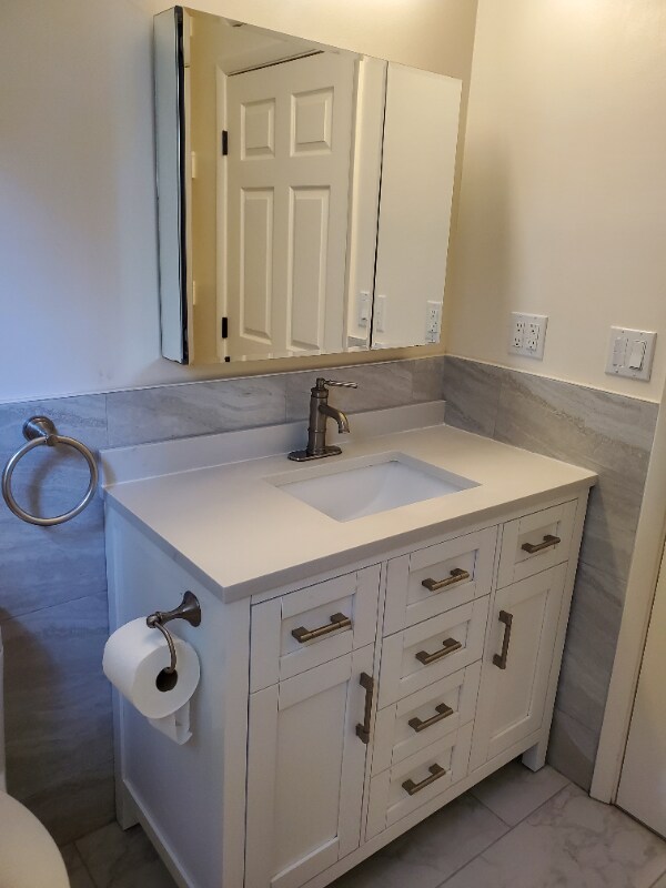 Foto principal - 3013 Veteran Ave