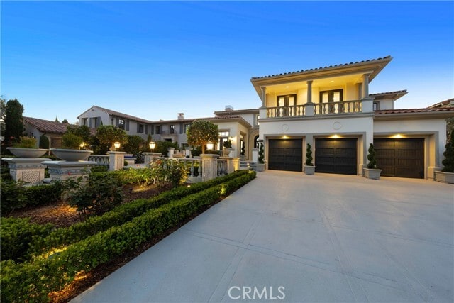 Building Photo - 7 Vista Luci