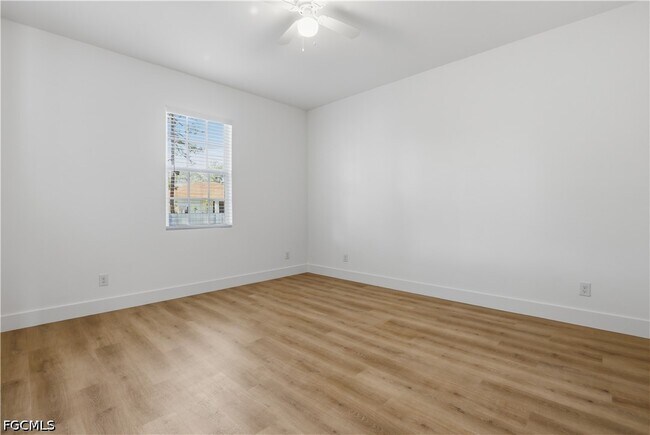 Foto del edificio - 4719 28th St SW