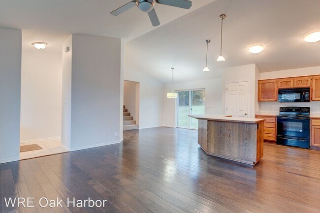 Building Photo - 4 br, 2.5 bath House - 1646 SW Union Street