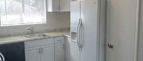 Building Photo - 8327 La Riviera Dr