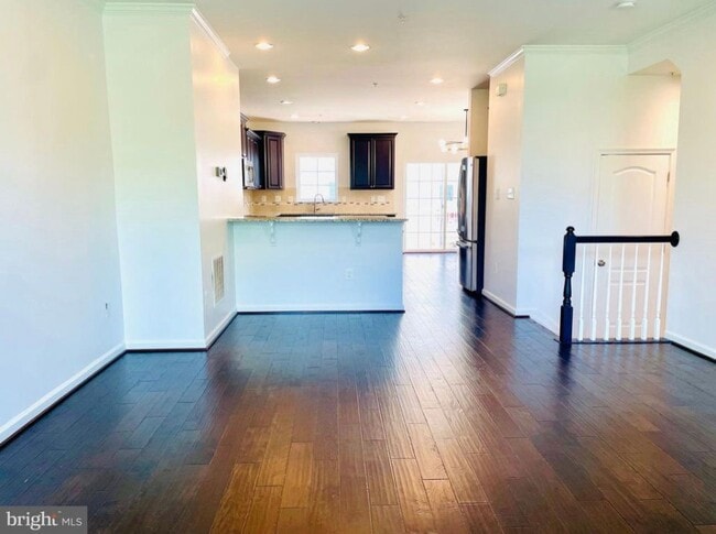 Foto del edificio - 7120 Beaumont Place