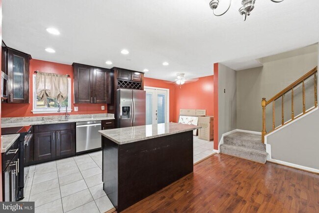 Foto del edificio - 10703 Campus Way S