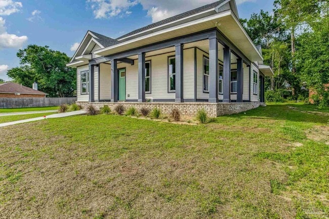 Building Photo - 412 Elcino Dr