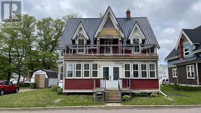 Building Photo - 54 Summer St