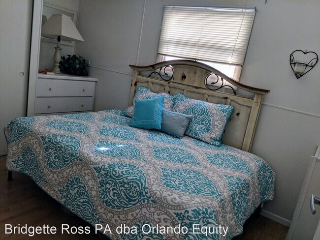 Building Photo - 2 br, 1.5 bath House - 617 N. Tamiami Tr. ...