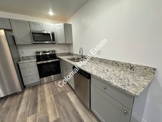 Foto del edificio - All utilities paid! Brand new construction, 2 bedroom 1 bathroom apartment for rent. Washer/dryer...
