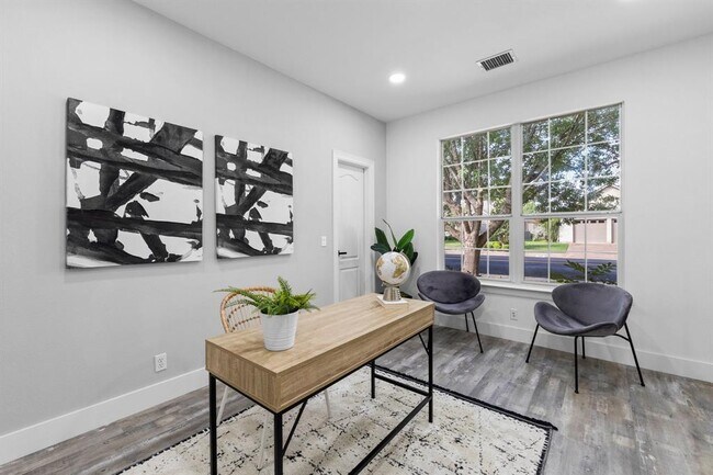Building Photo - 10909 River Plantation Dr