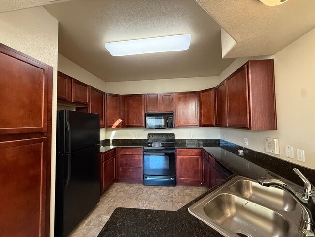 Building Photo - Sophisticated Charm in Natomas w/ $300 off 1st Month of Rent