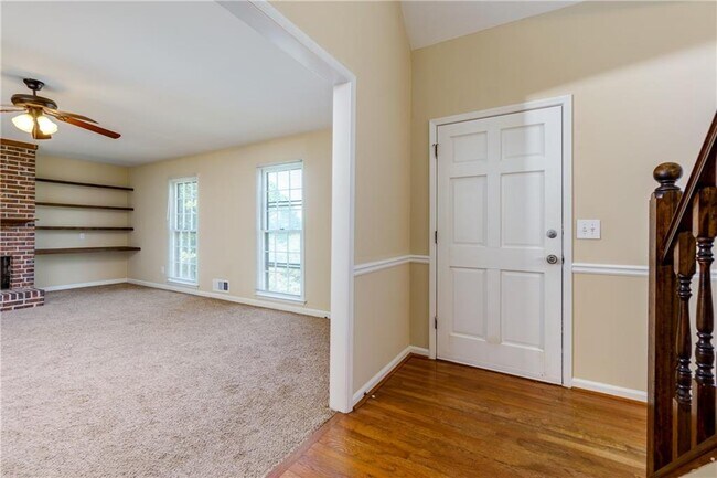 Foto del edificio - 2890 Carrollton Ct