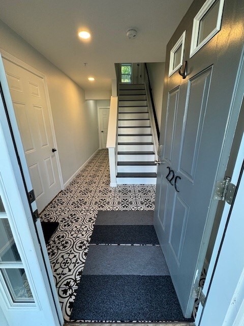 Building Photo - 22 Merrimac Way