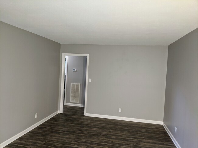 Foto del edificio - 4812 Eula Cir
